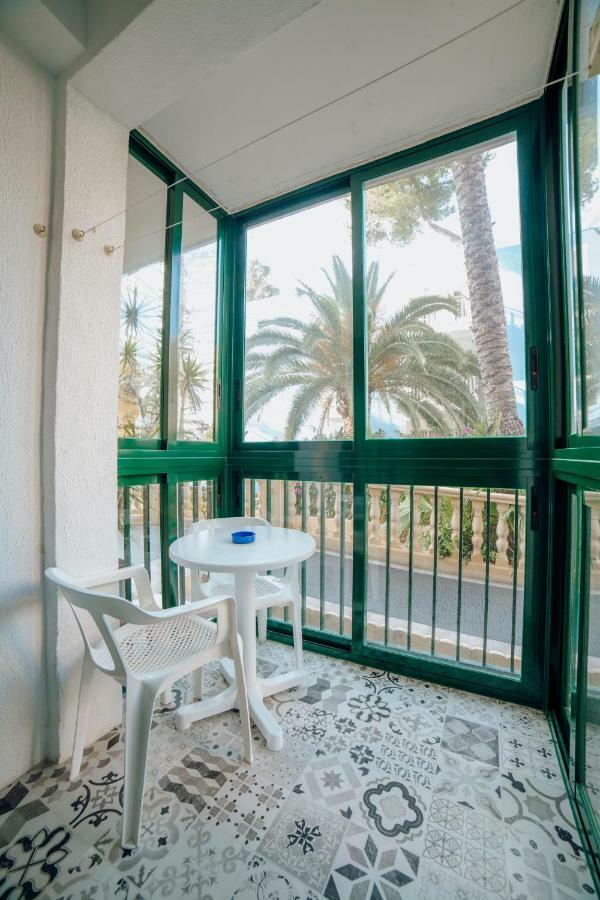 Apartamentos Palm Court Benidorm Luaran gambar